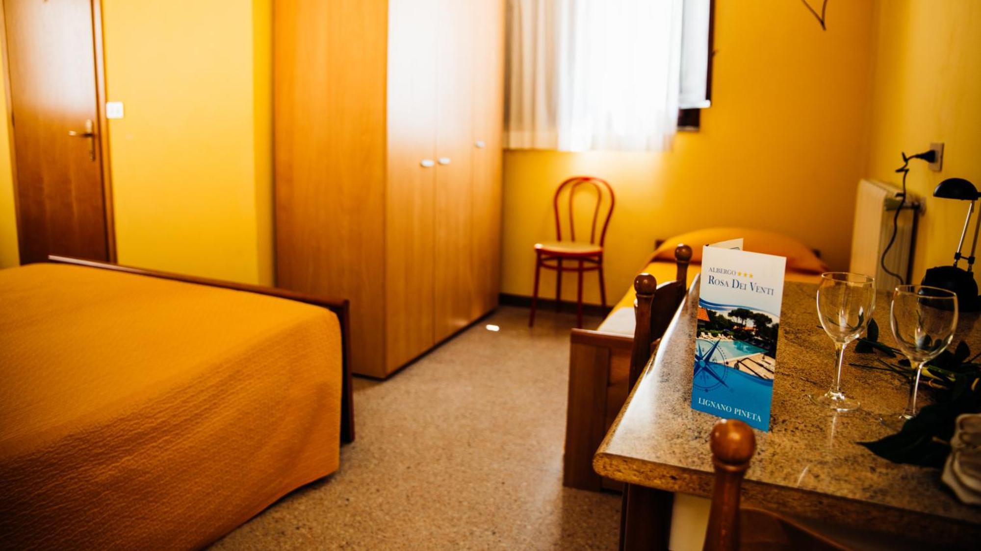 Hotel Rosa Dei Venti Lignano Sabbiadoro Oda fotoğraf